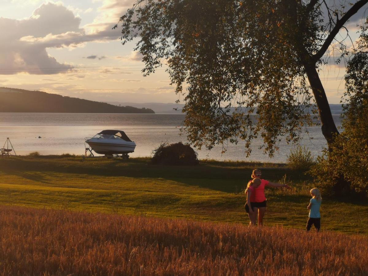 Idylliske Evjua Ved Mjosa Hotel Skreia Bagian luar foto