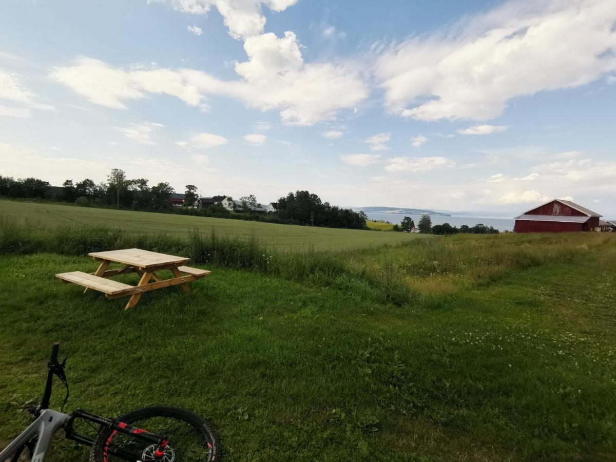 Idylliske Evjua Ved Mjosa Hotel Skreia Bagian luar foto