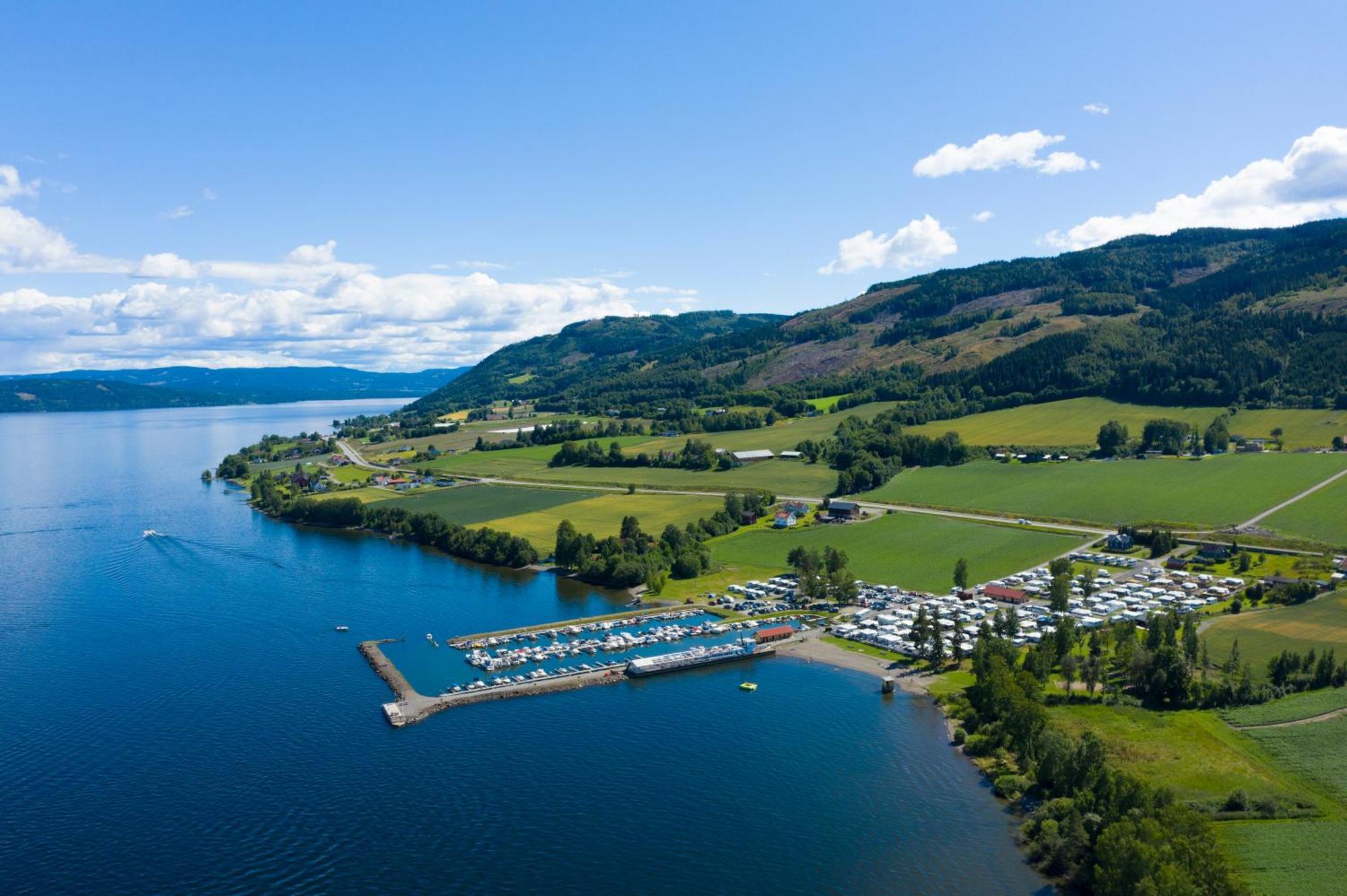 Idylliske Evjua Ved Mjosa Hotel Skreia Bagian luar foto
