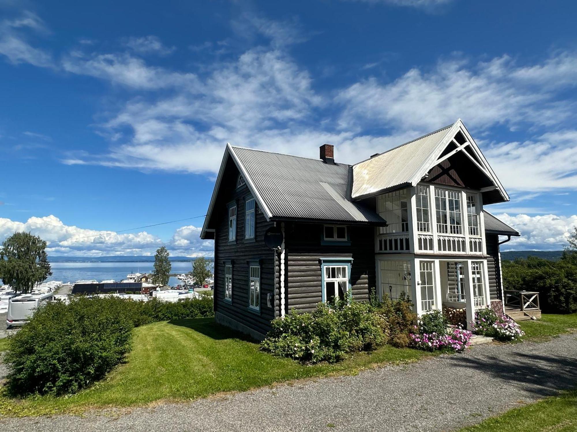 Idylliske Evjua Ved Mjosa Hotel Skreia Bagian luar foto