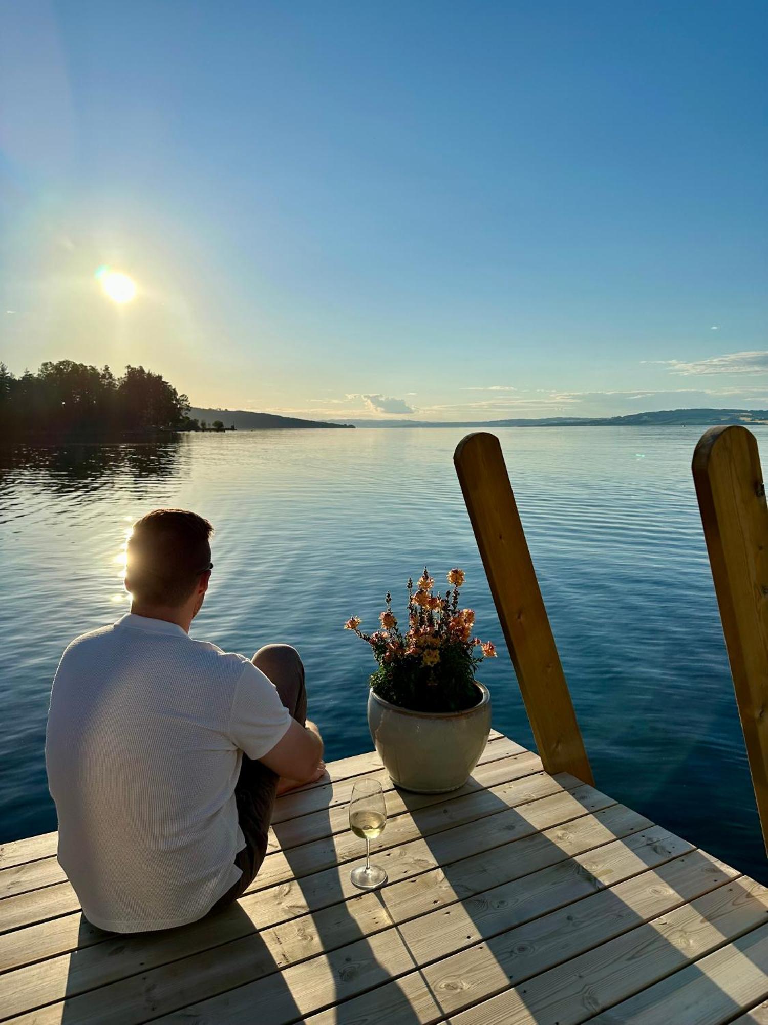 Idylliske Evjua Ved Mjosa Hotel Skreia Bagian luar foto